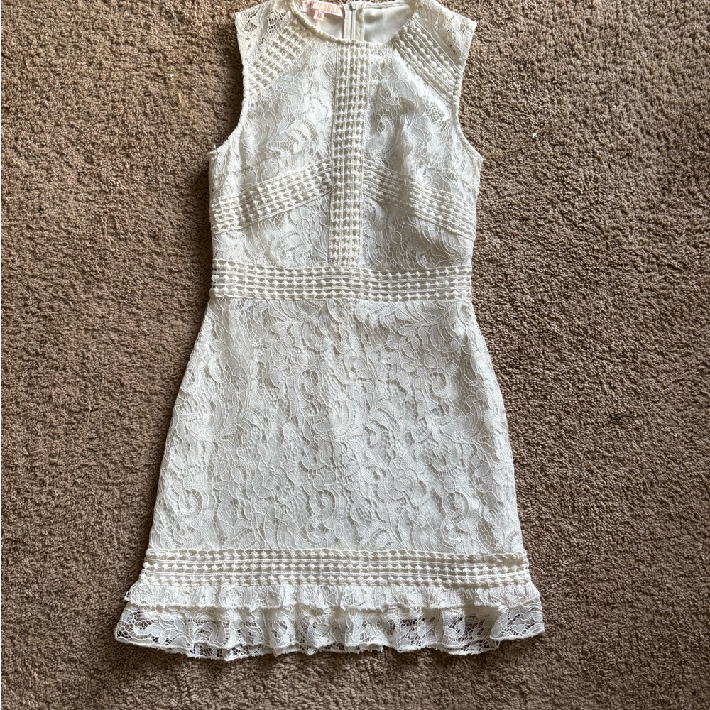 Elegant White Lace Dress